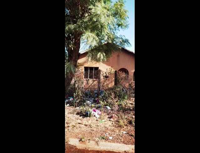 4 BEDROOM FREESTANDING FOR SALE IN MPOPHOMENI